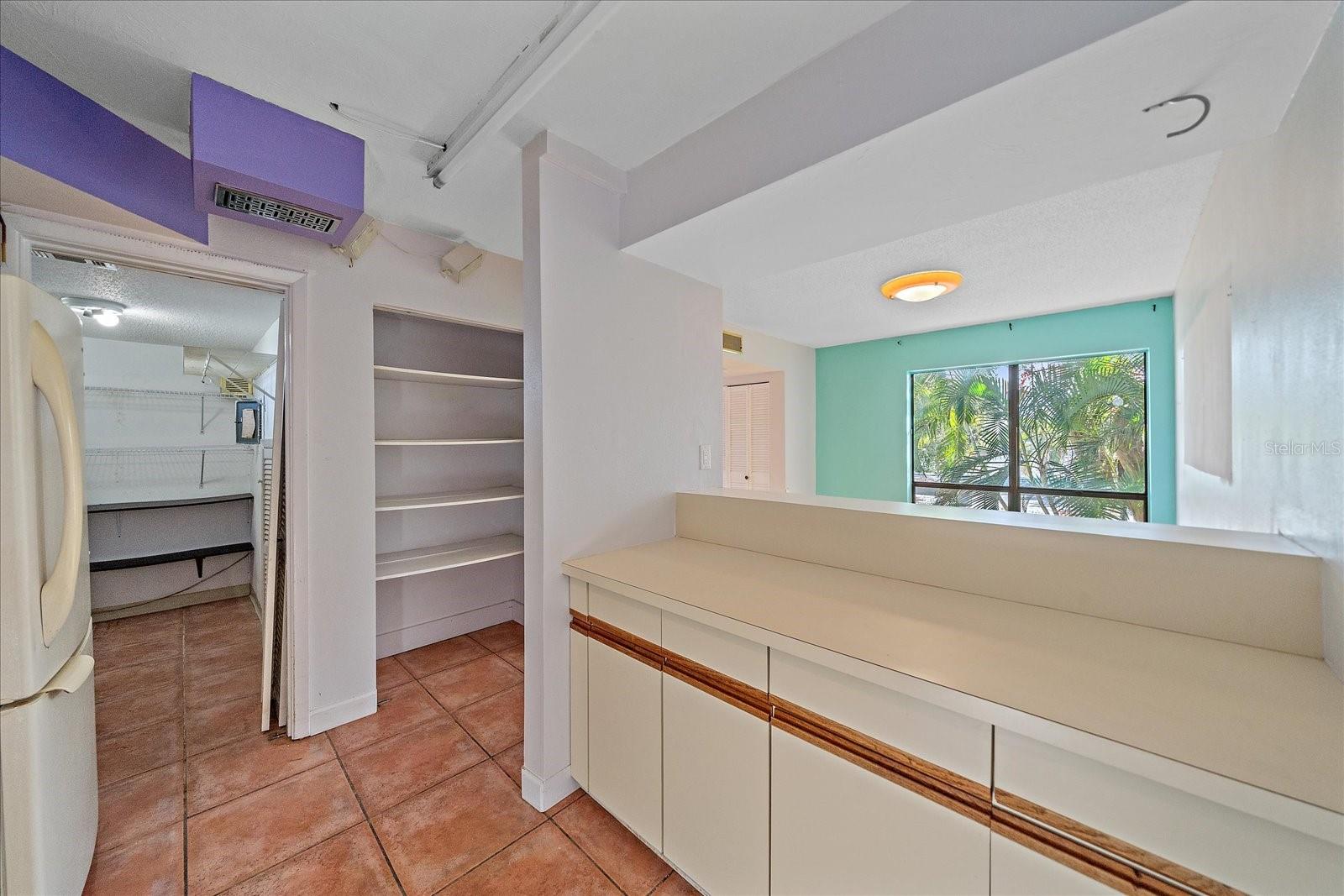 Image 20 of 75 For 6157 Midnight Pass Road B12