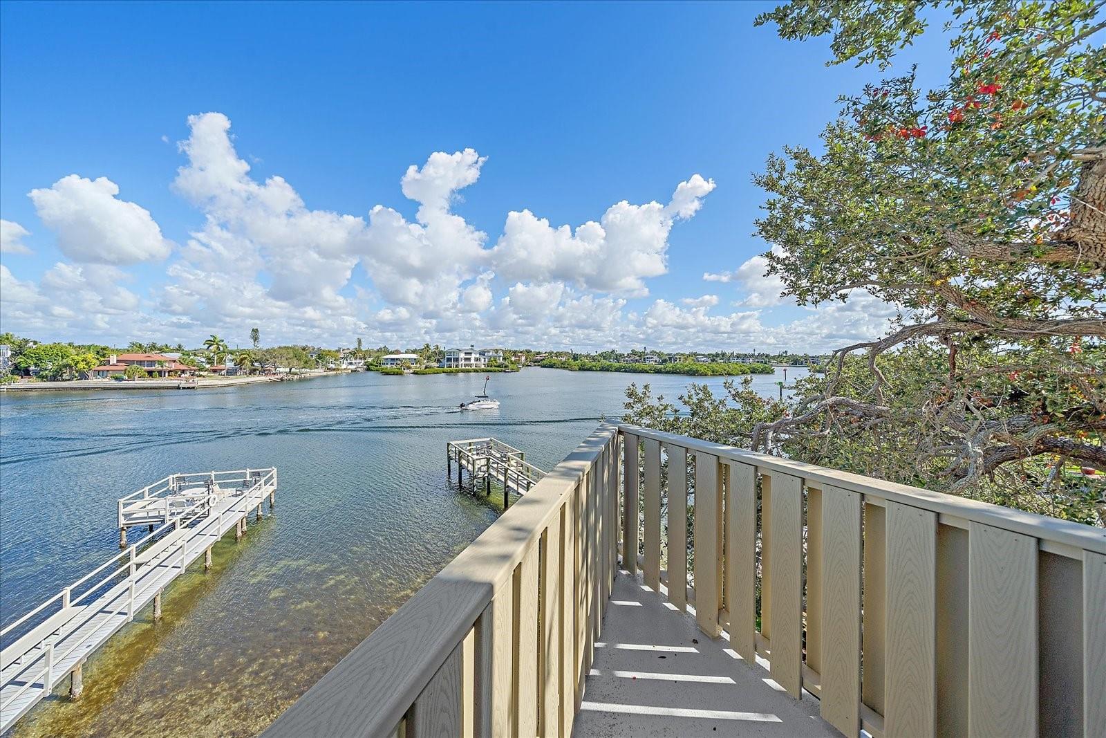 Image 35 of 75 For 6157 Midnight Pass Road B12