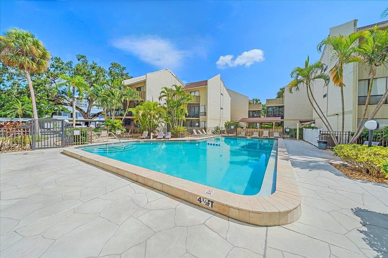 Image 50 of 75 For 6157 Midnight Pass Road B12