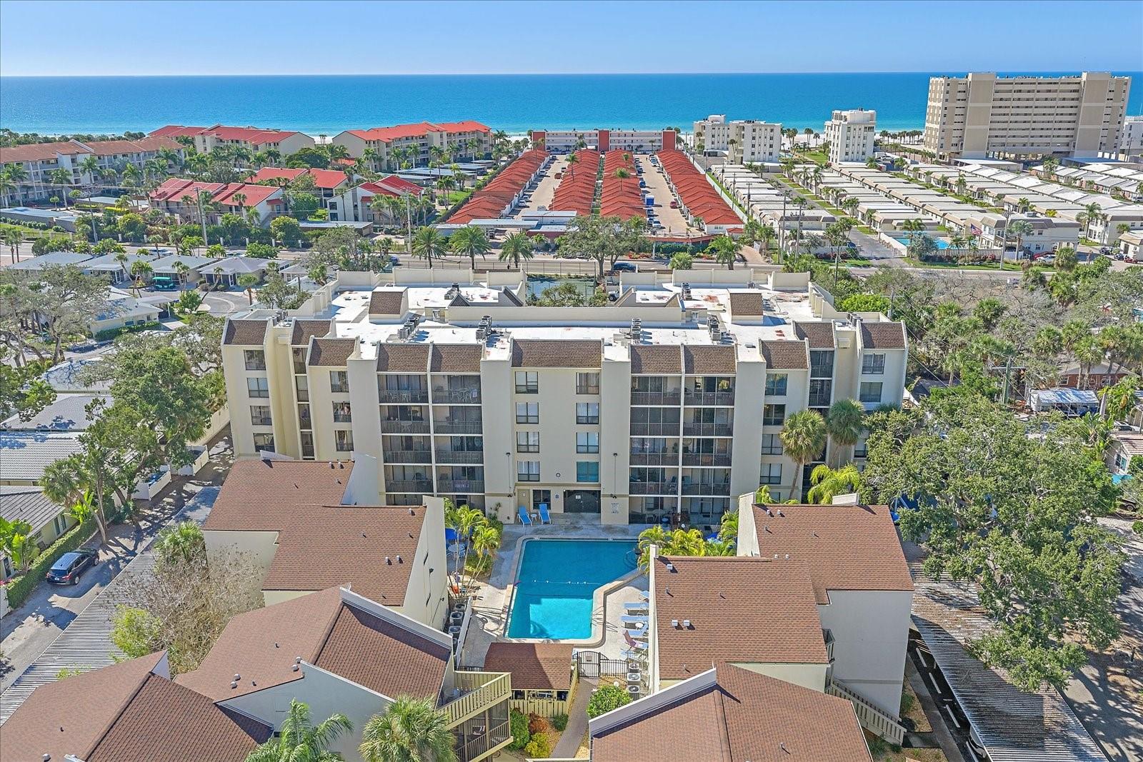 Image 51 of 75 For 6157 Midnight Pass Road B12