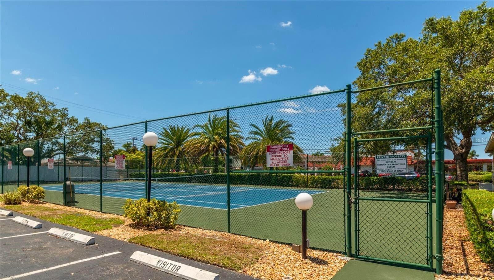 Image 56 of 75 For 6157 Midnight Pass Road B12