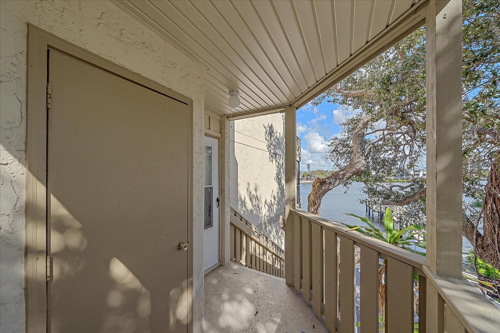 Image 6 of 75 For 6157 Midnight Pass Road B12