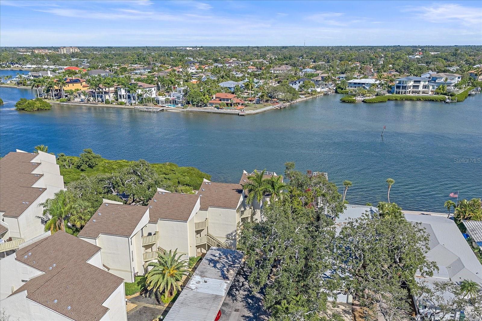 Image 61 of 75 For 6157 Midnight Pass Road B12