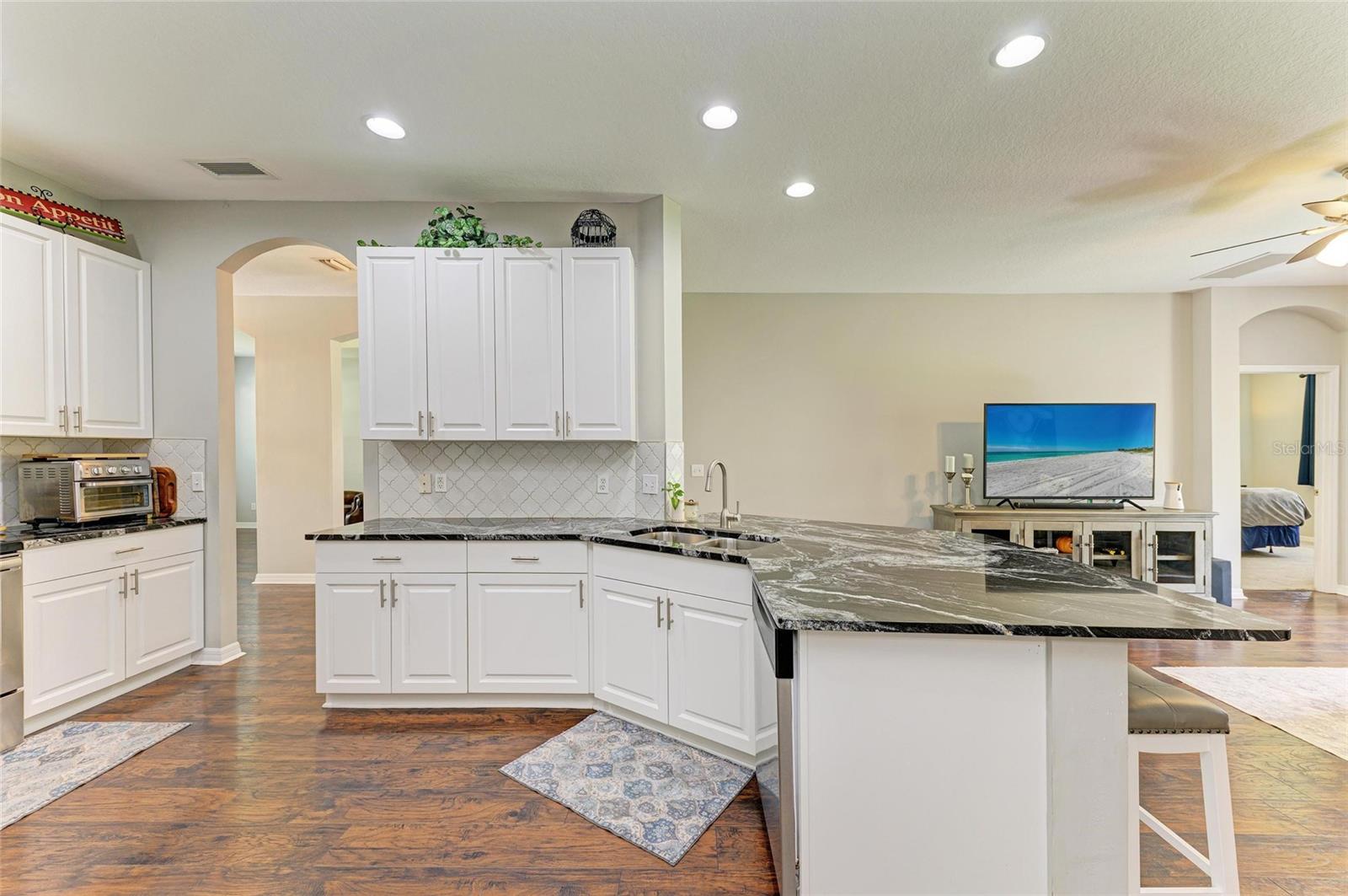 Image 19 of 70 For 3316 61st Terrace E