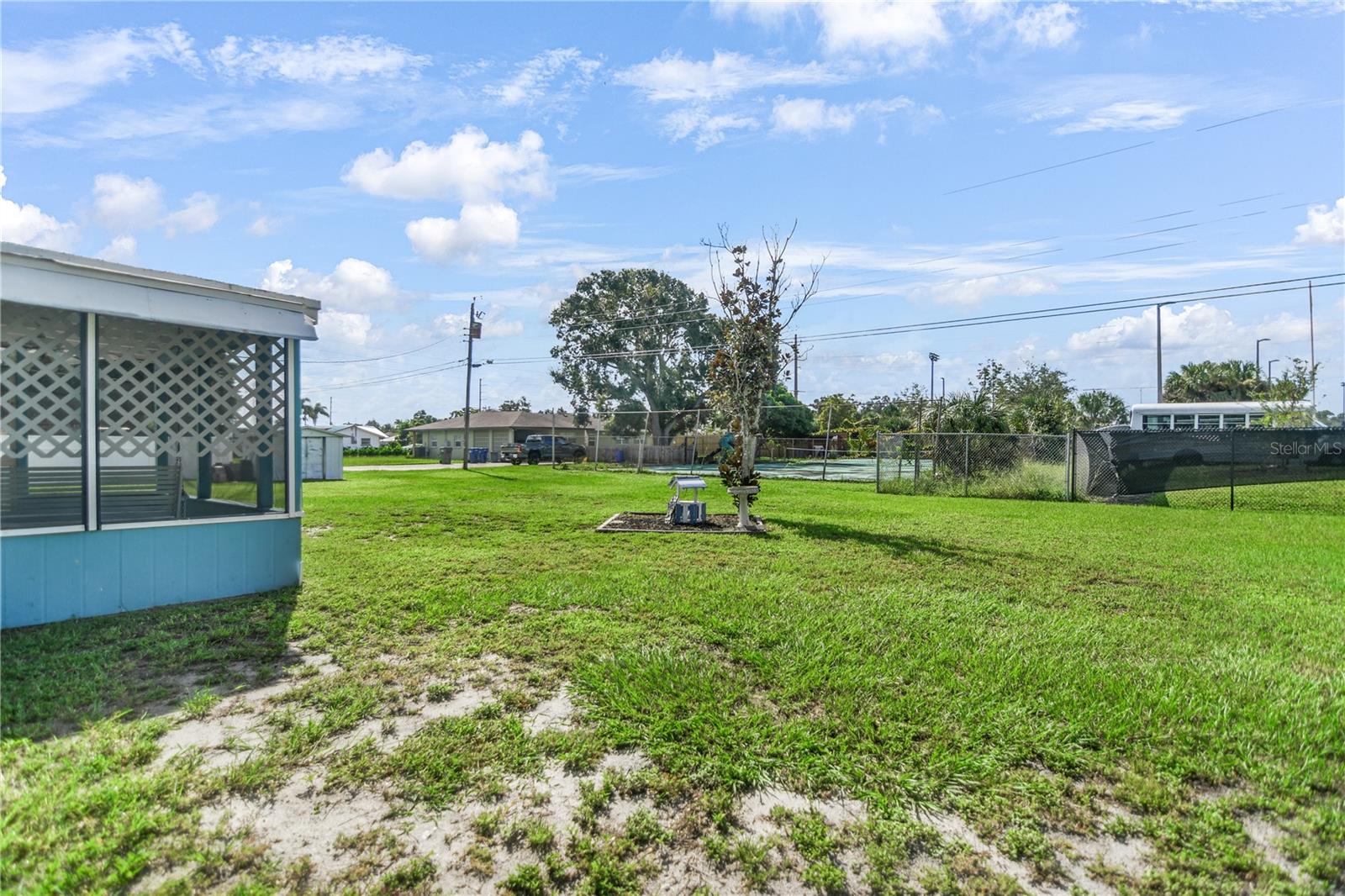 Image 20 of 36 For 3012 52nd Avenue Drive W