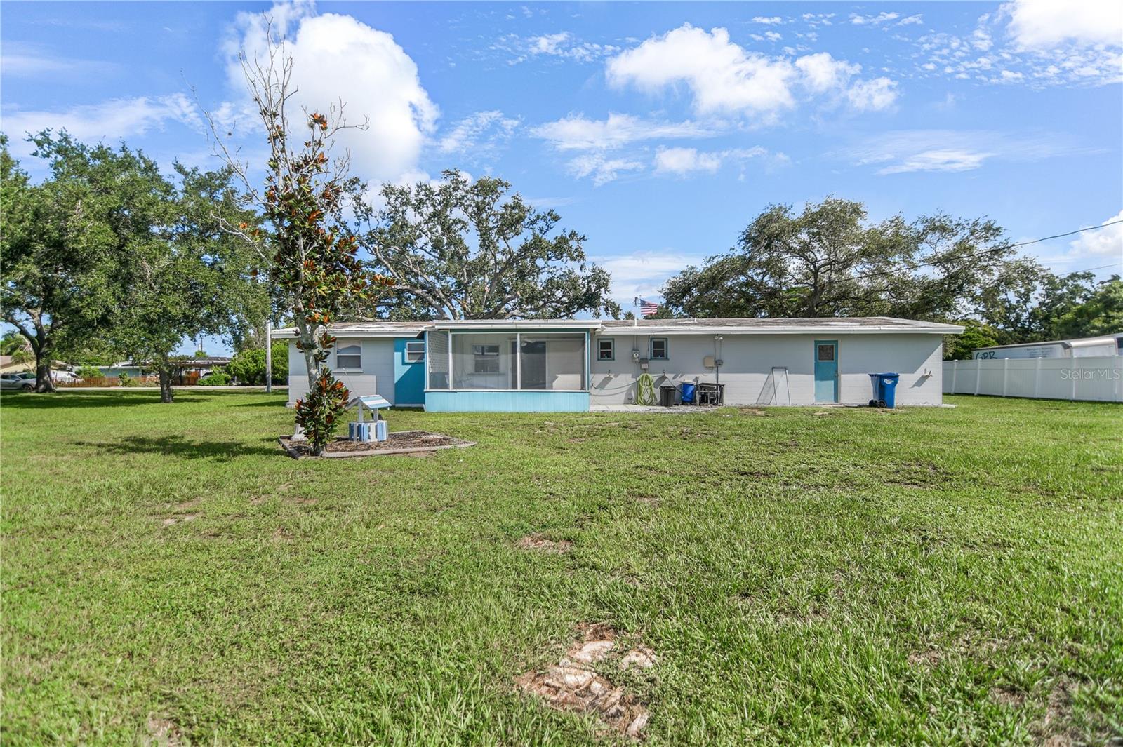 Image 22 of 36 For 3012 52nd Avenue Drive W