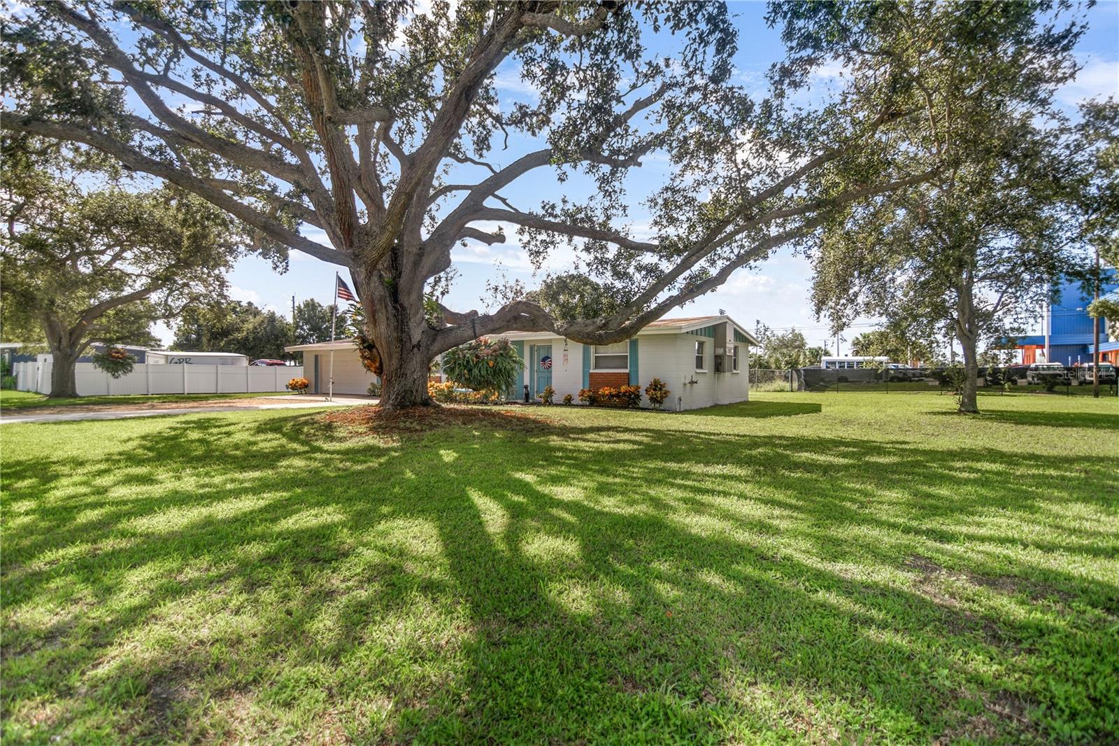 Image 3 of 36 For 3012 52nd Avenue Drive W