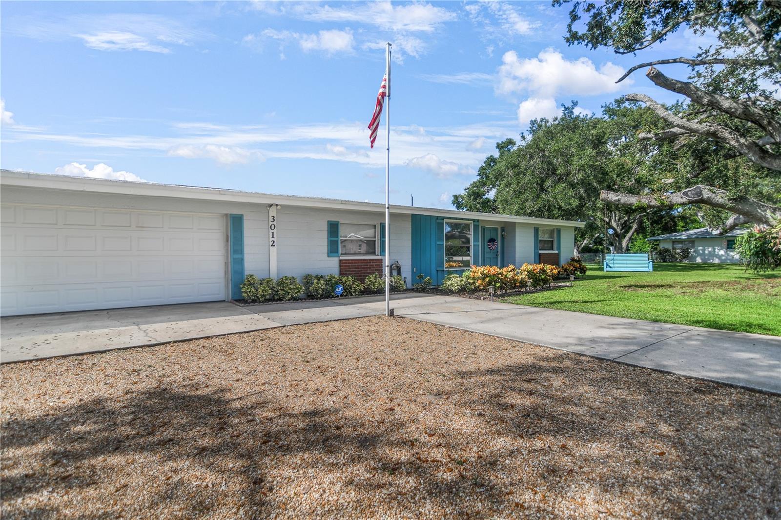 Image 7 of 36 For 3012 52nd Avenue Drive W