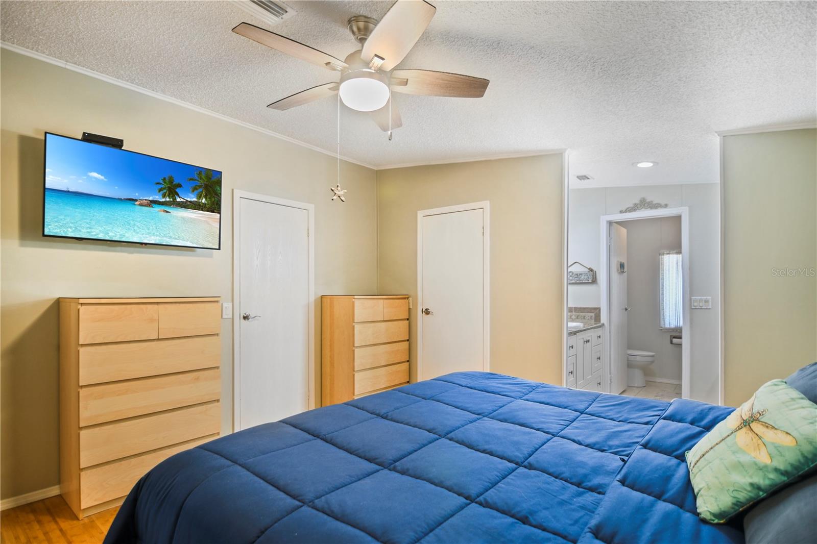 Image 26 of 53 For 5707 45th Street E 223