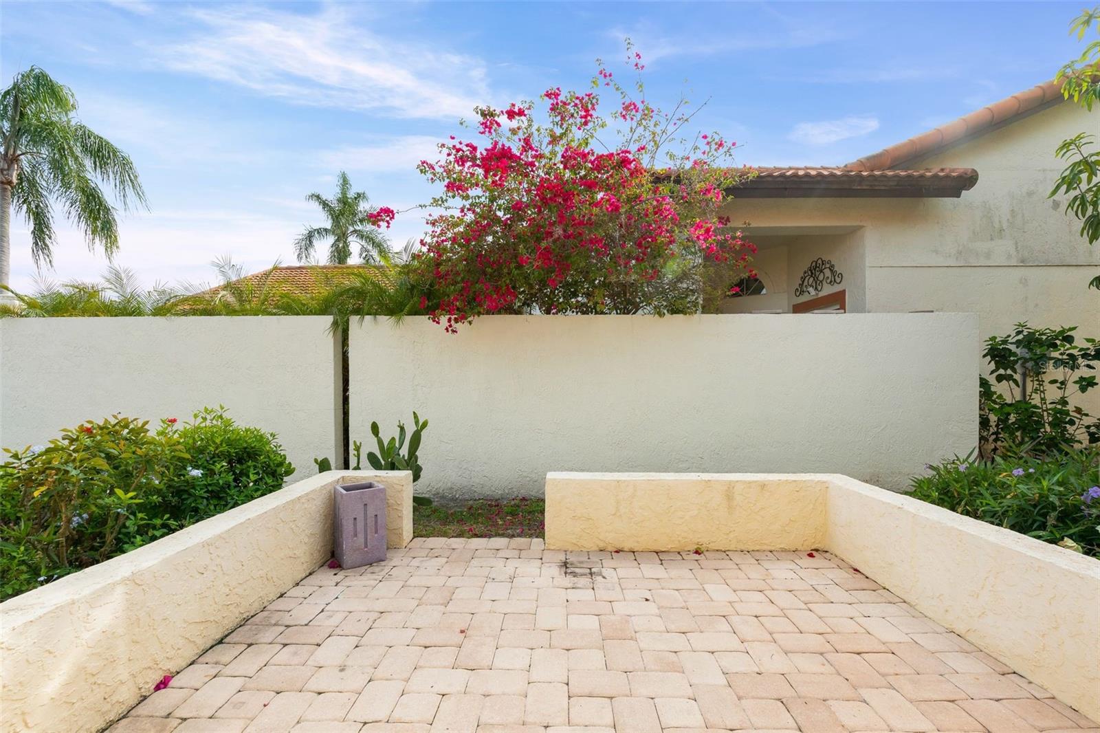 Image 11 of 33 For 4958 Clubview Court E