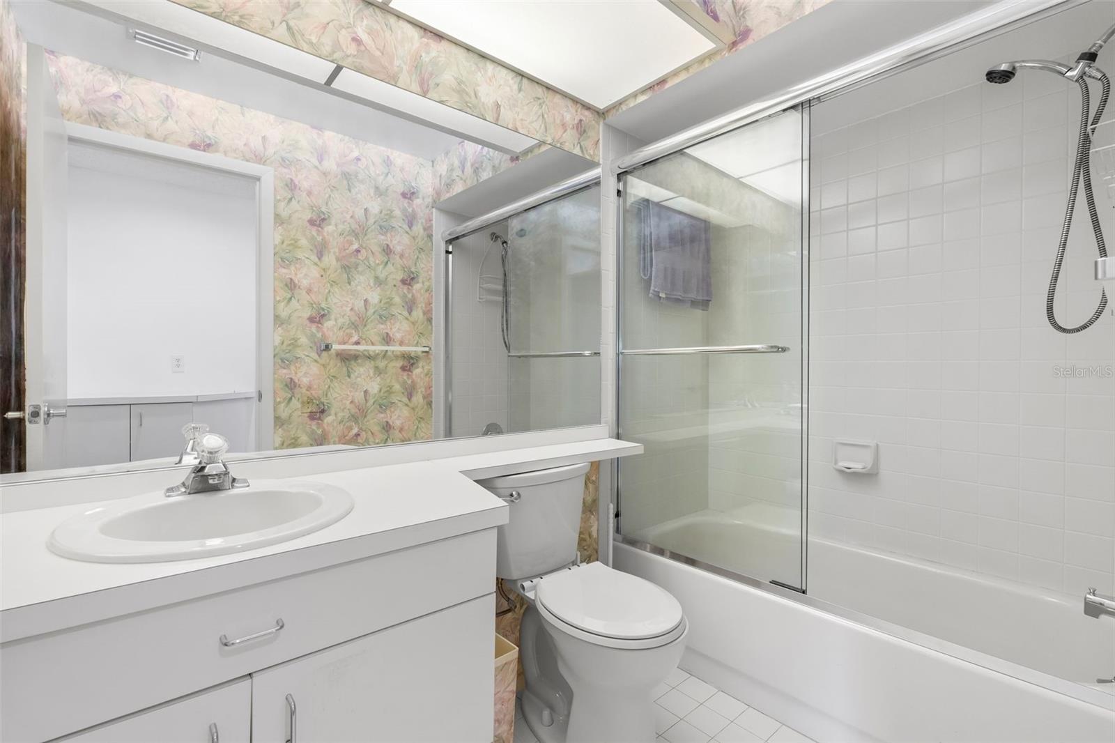 Image 17 of 33 For 4958 Clubview Court E