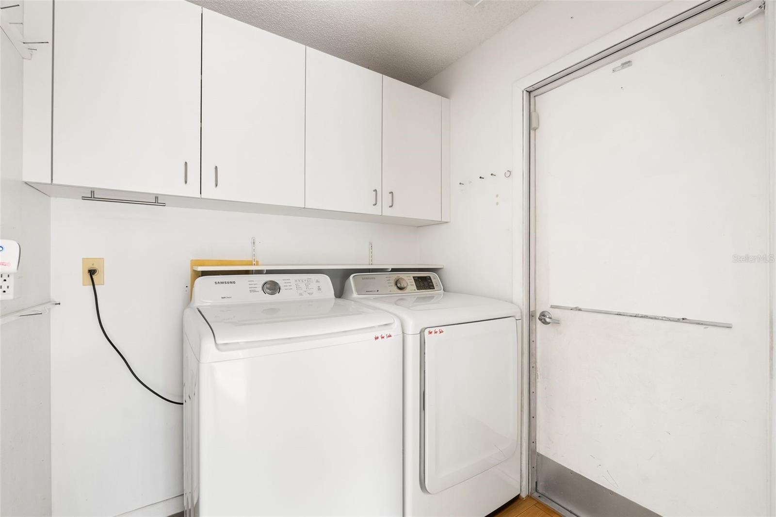 Image 20 of 33 For 4958 Clubview Court E