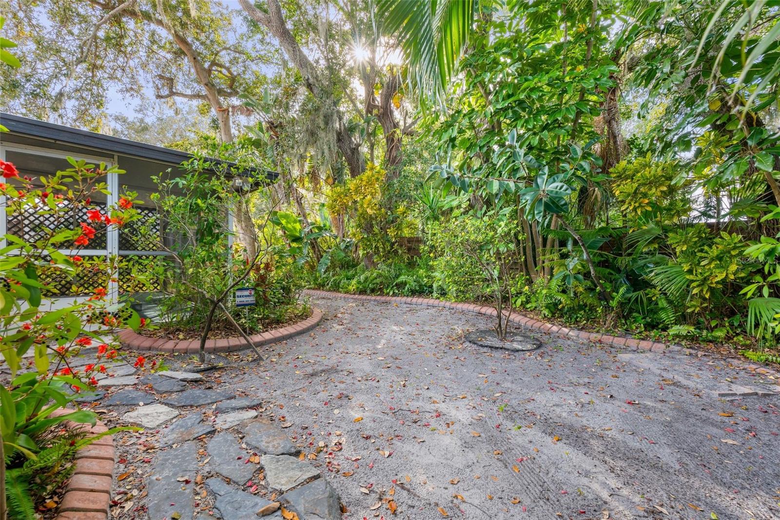 Image 24 of 33 For 4958 Clubview Court E