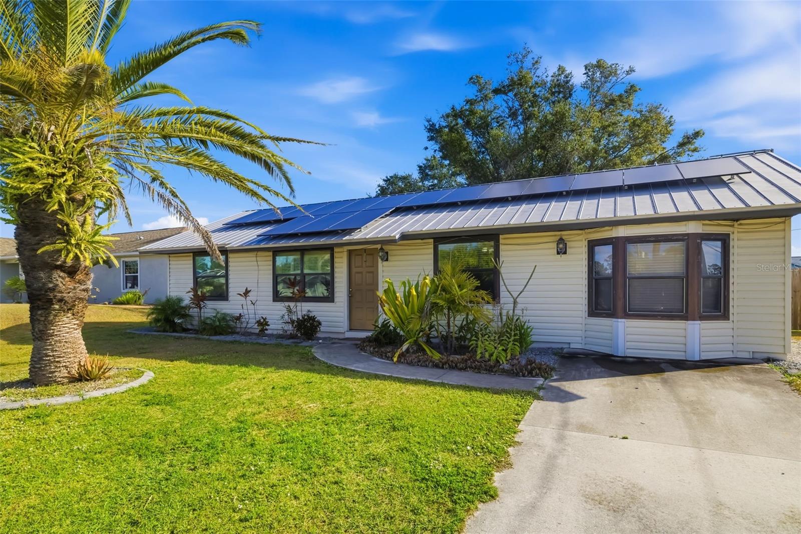 Image 2 of 26 For 6270 Spinnaker Boulevard