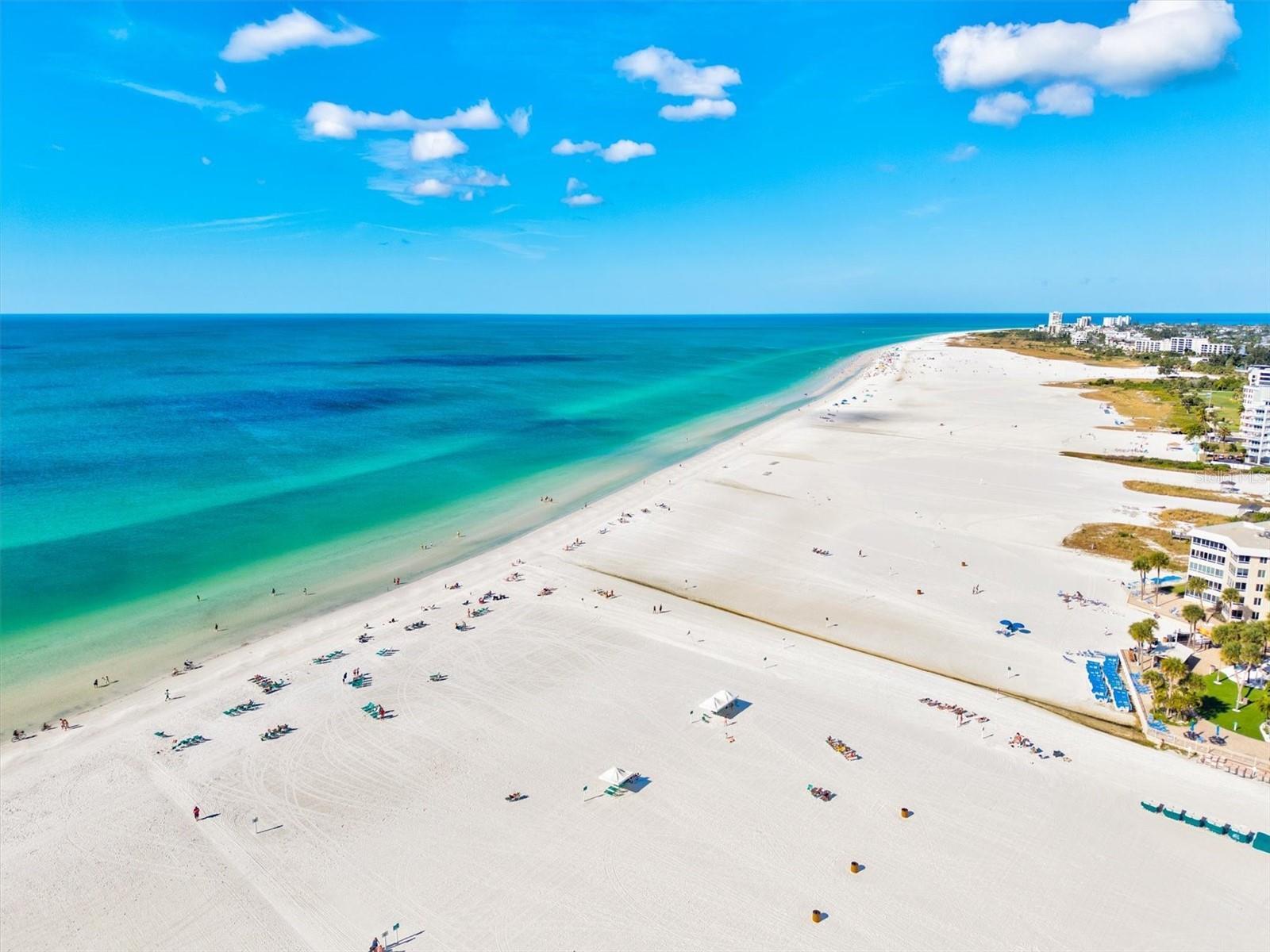 Image 31 of 66 For 6006 Midnight Pass Road 44