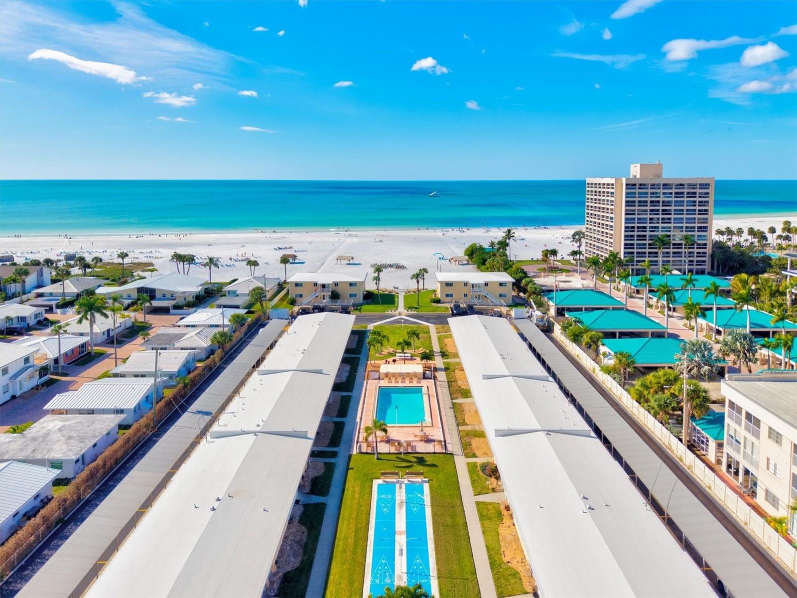 Image 44 of 66 For 6006 Midnight Pass Road 44