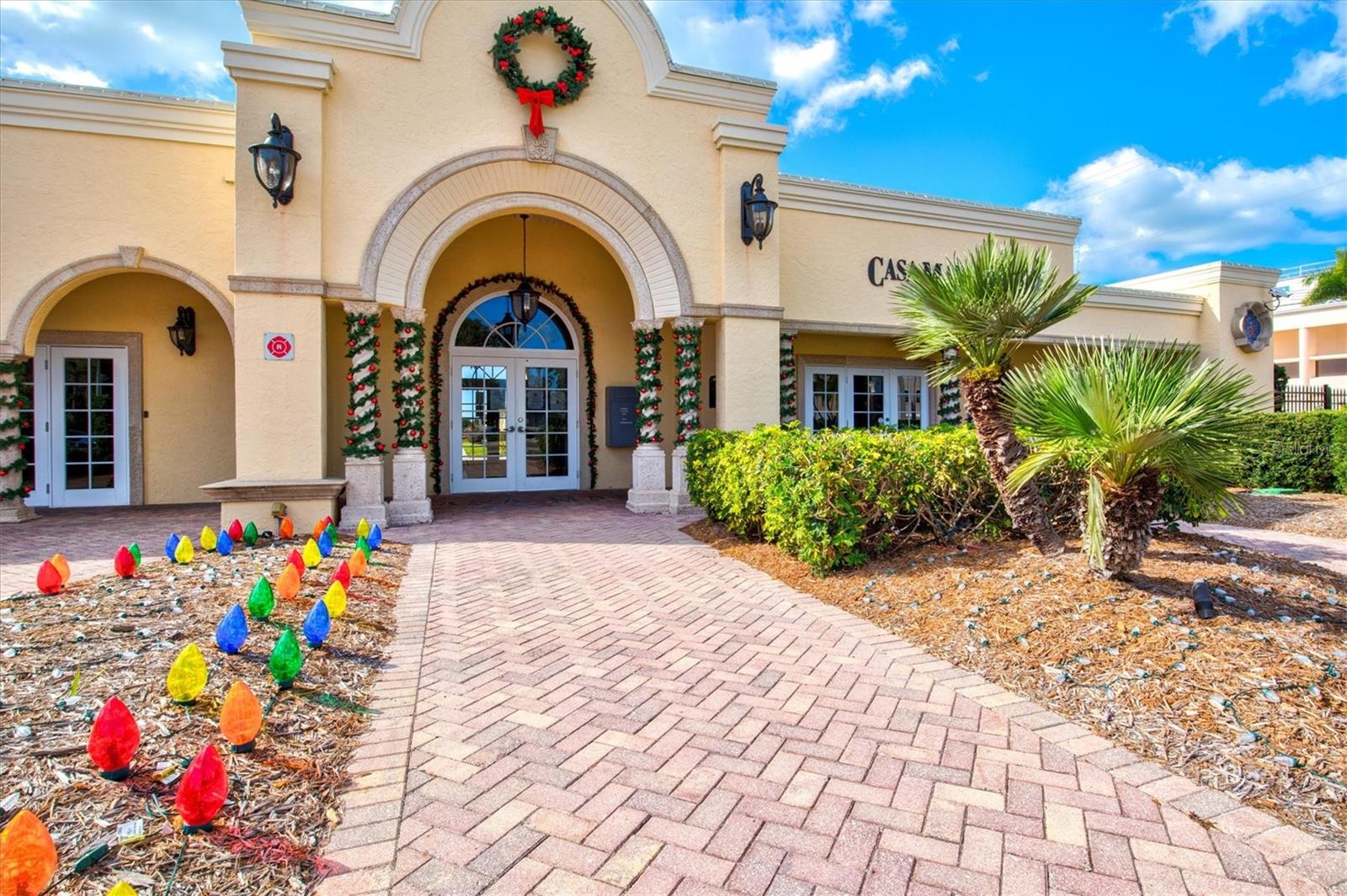 Image 45 of 66 For 6006 Midnight Pass Road 44