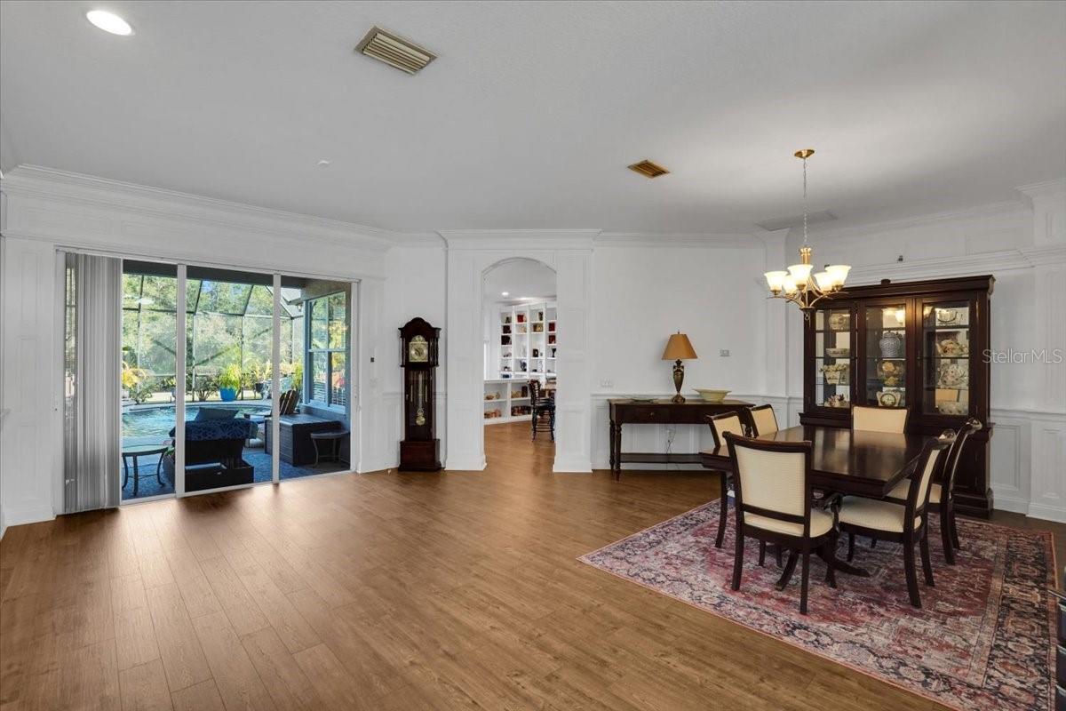 Image 16 of 50 For 7601 226 Street E