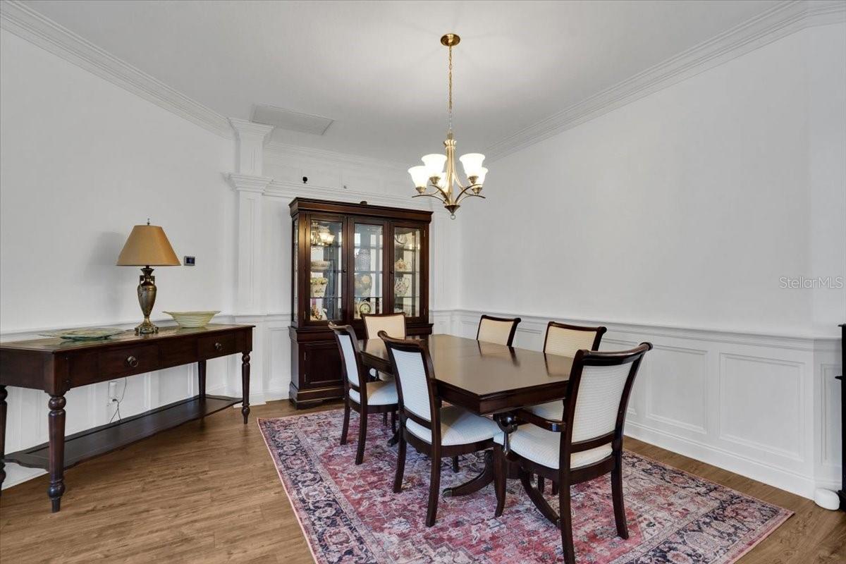 Image 17 of 50 For 7601 226 Street E