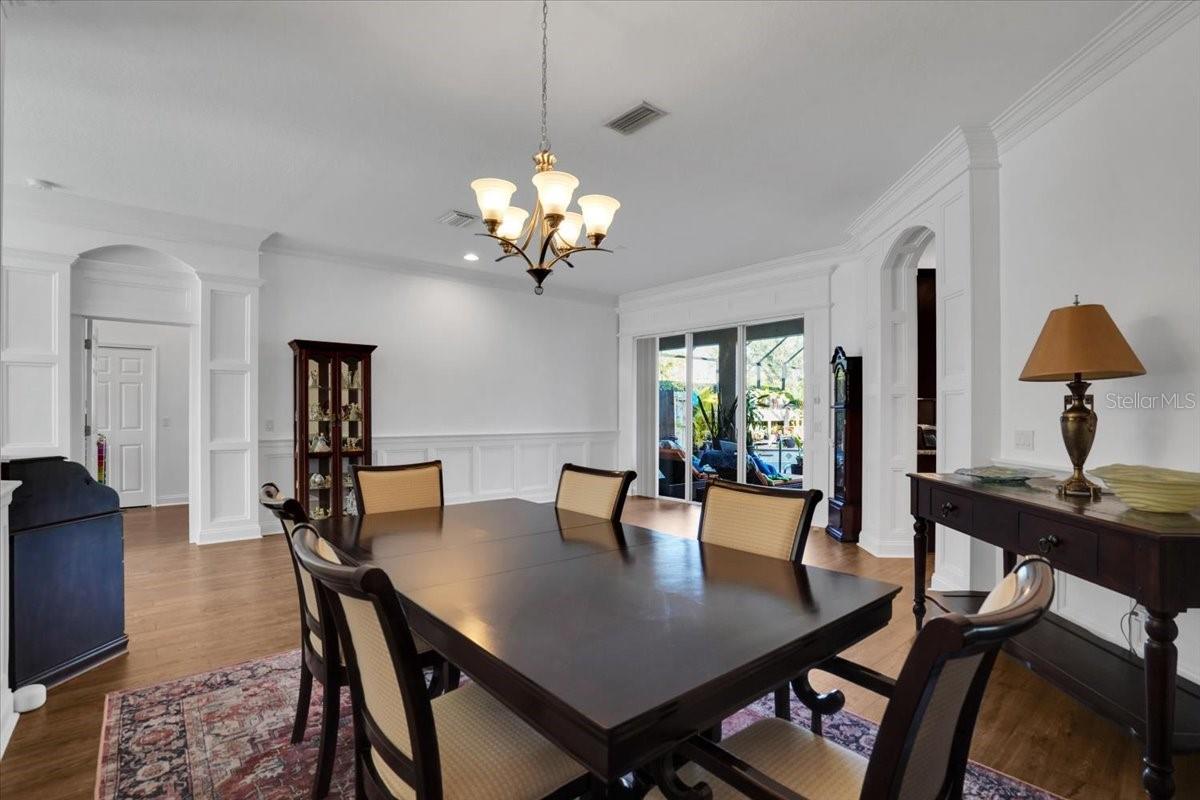 Image 21 of 50 For 7601 226 Street E