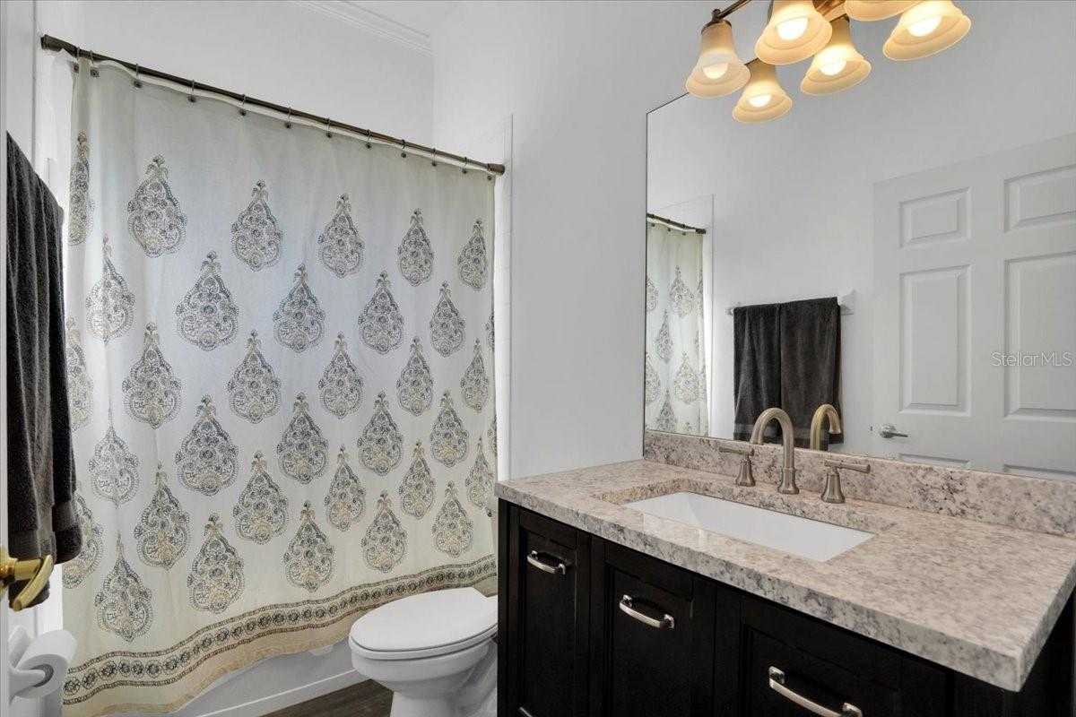 Image 30 of 50 For 7601 226 Street E