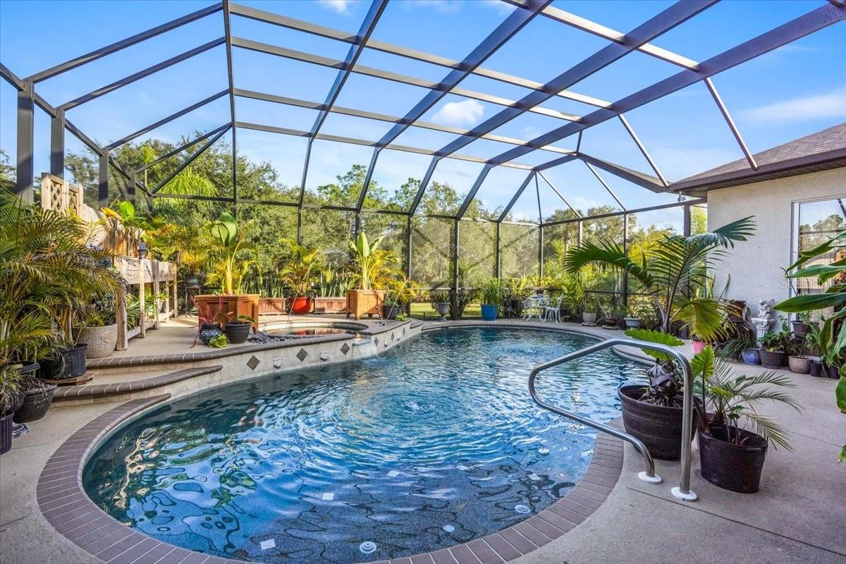 Image 36 of 50 For 7601 226 Street E