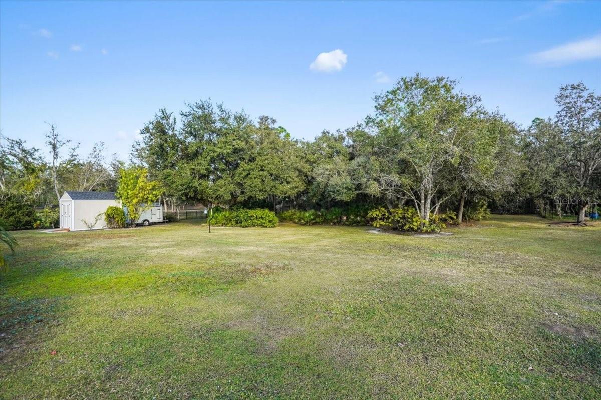 Image 43 of 50 For 7601 226 Street E