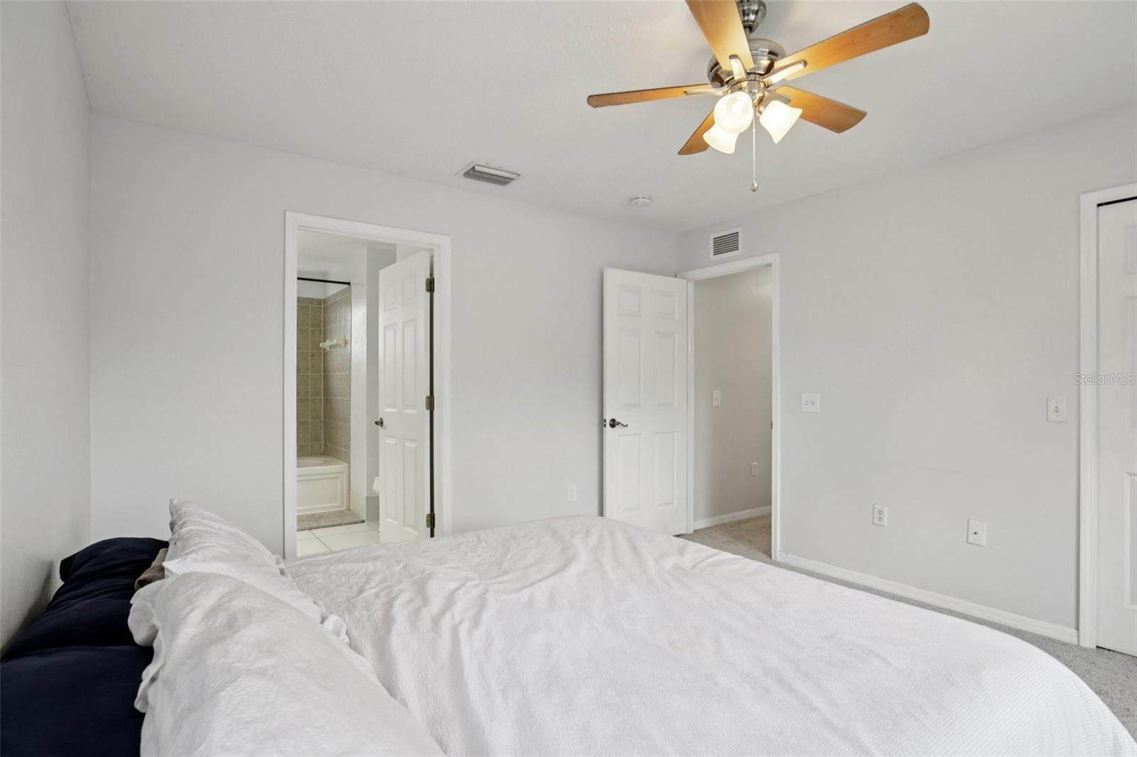 Image 14 of 35 For 3814 Day Bridge Place