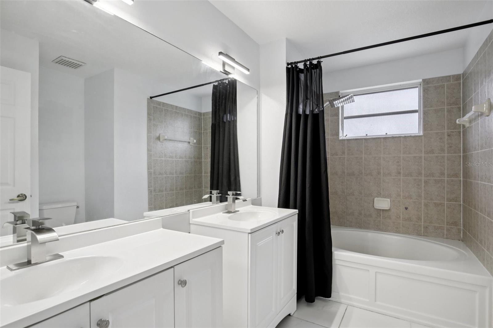 Image 15 of 35 For 3814 Day Bridge Place