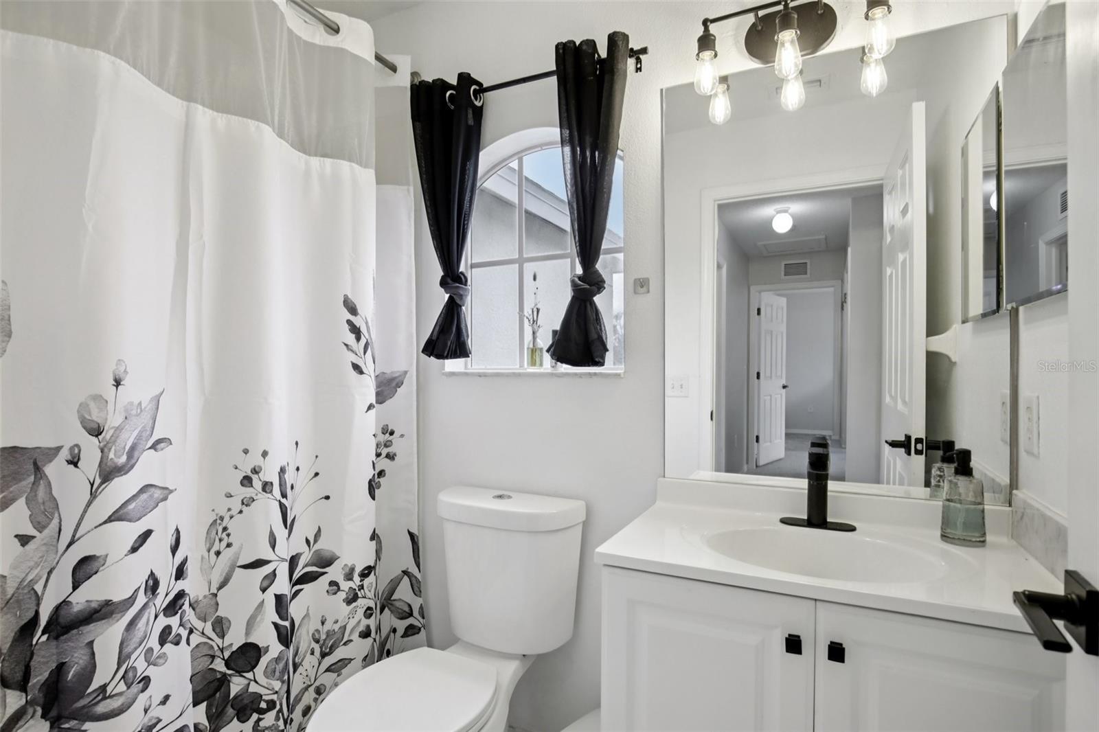 Image 19 of 35 For 3814 Day Bridge Place