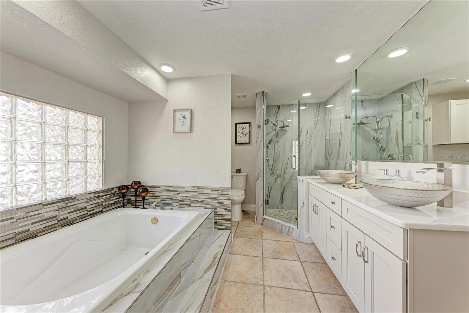 Image 23 of 41 For 411 Harbor View Lane