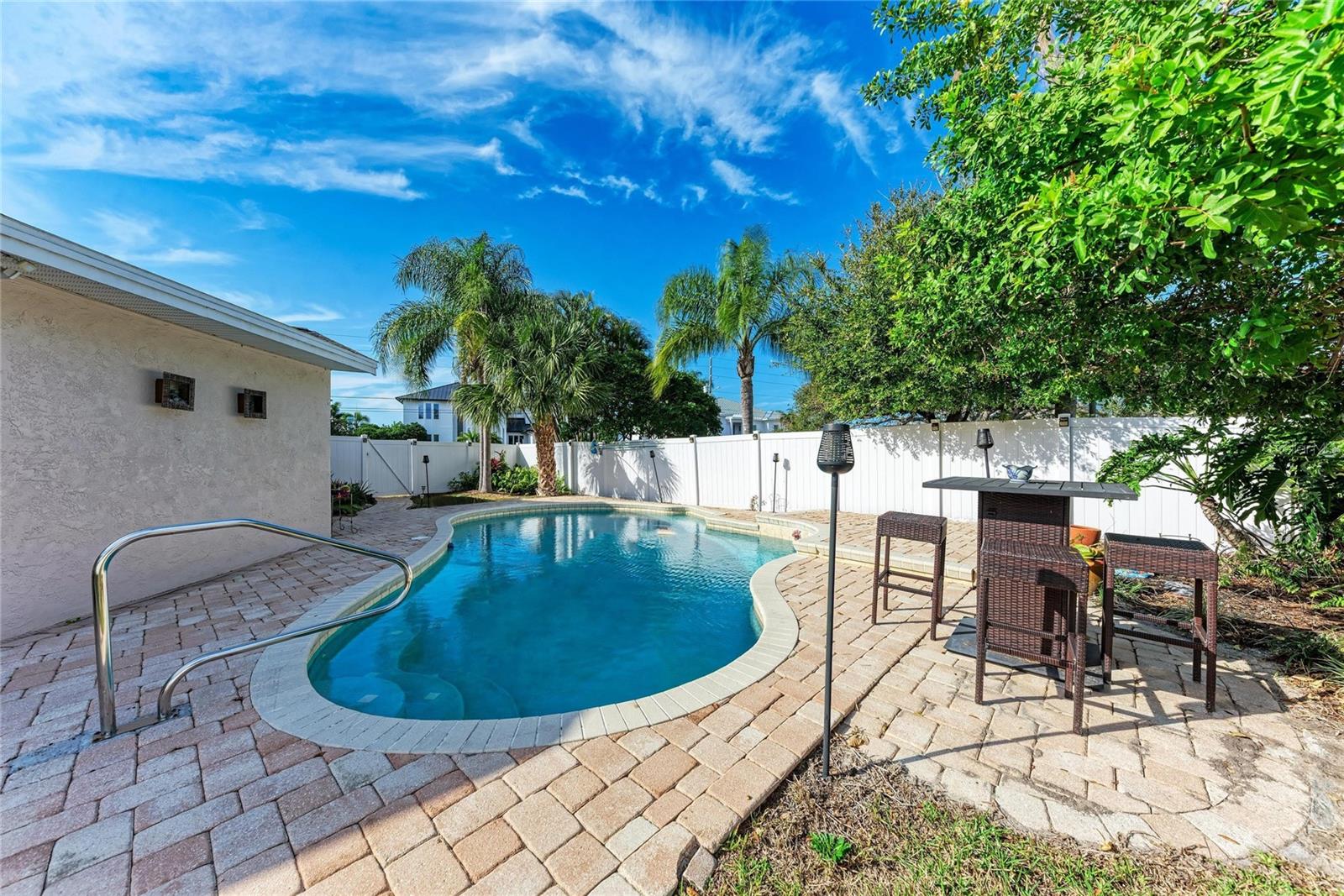 Image 33 of 41 For 411 Harbor View Lane