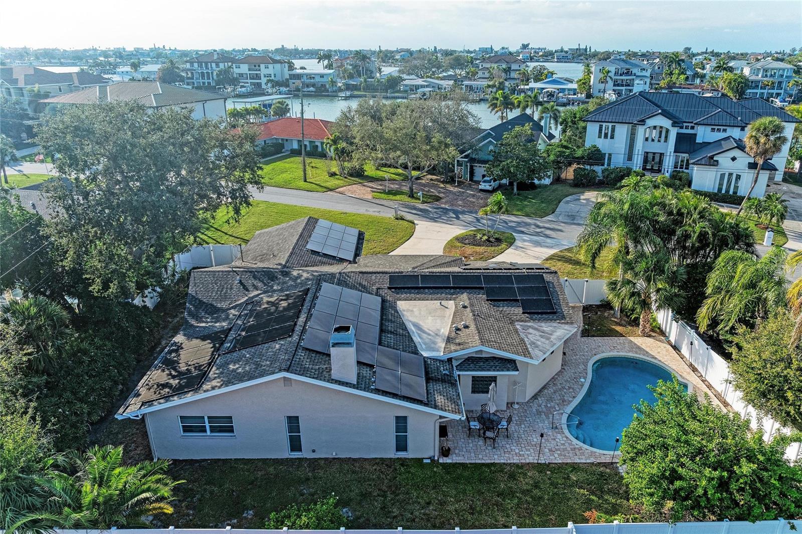 Image 39 of 41 For 411 Harbor View Lane