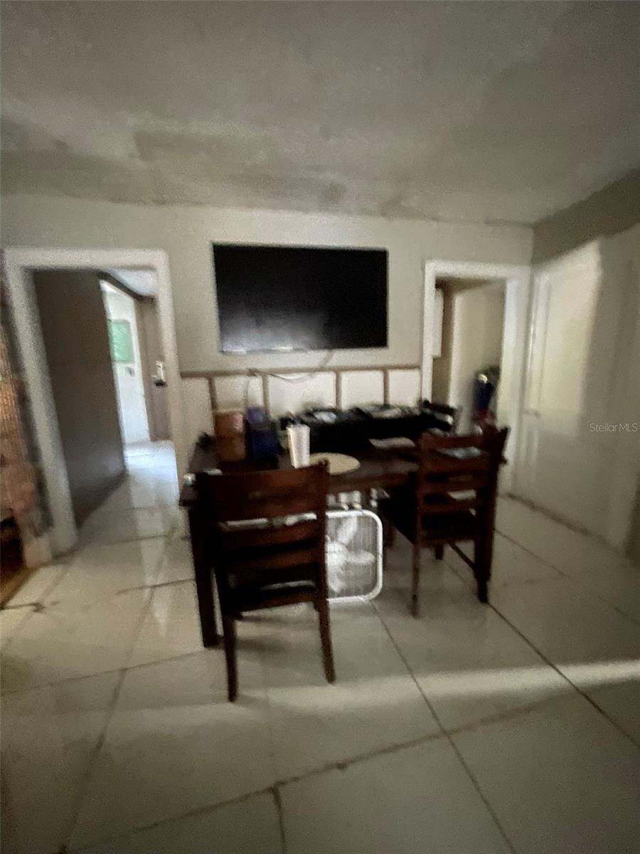 Image 12 of 21 For 858 35th Avenue S