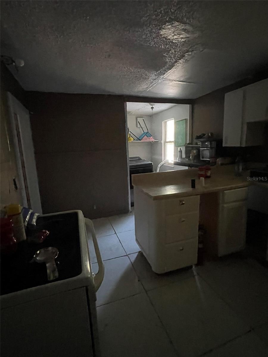 Image 2 of 21 For 858 35th Avenue S