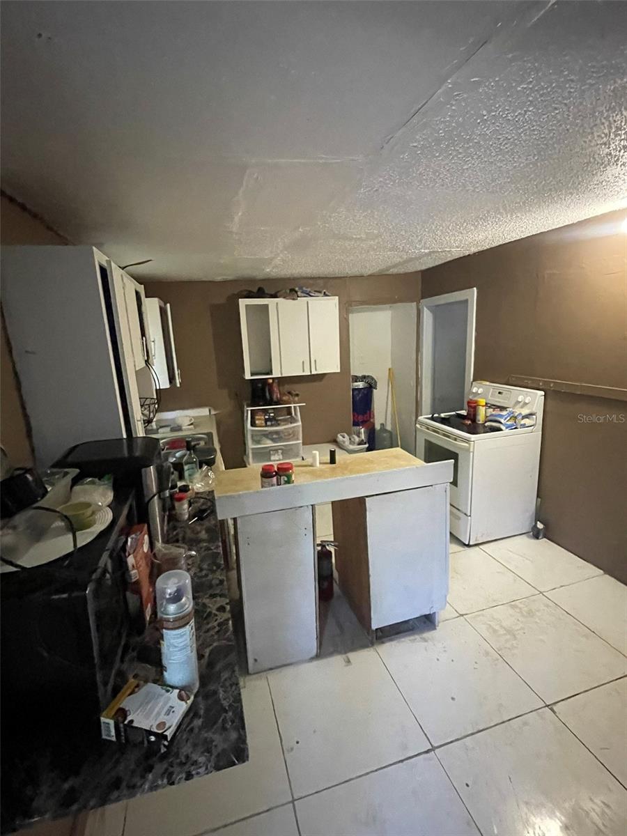 Image 7 of 21 For 858 35th Avenue S