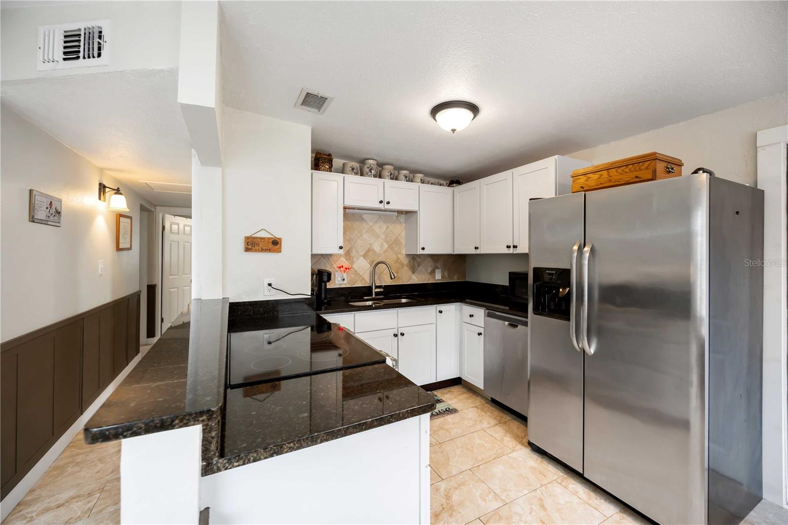 Image 8 of 26 For 3524 Papai Drive