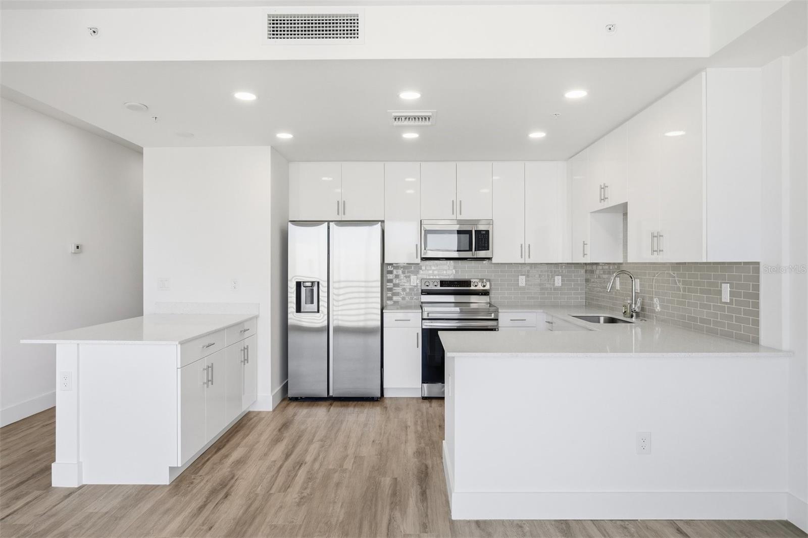 Image 10 of 48 For 1703 Tamiami Trail B507