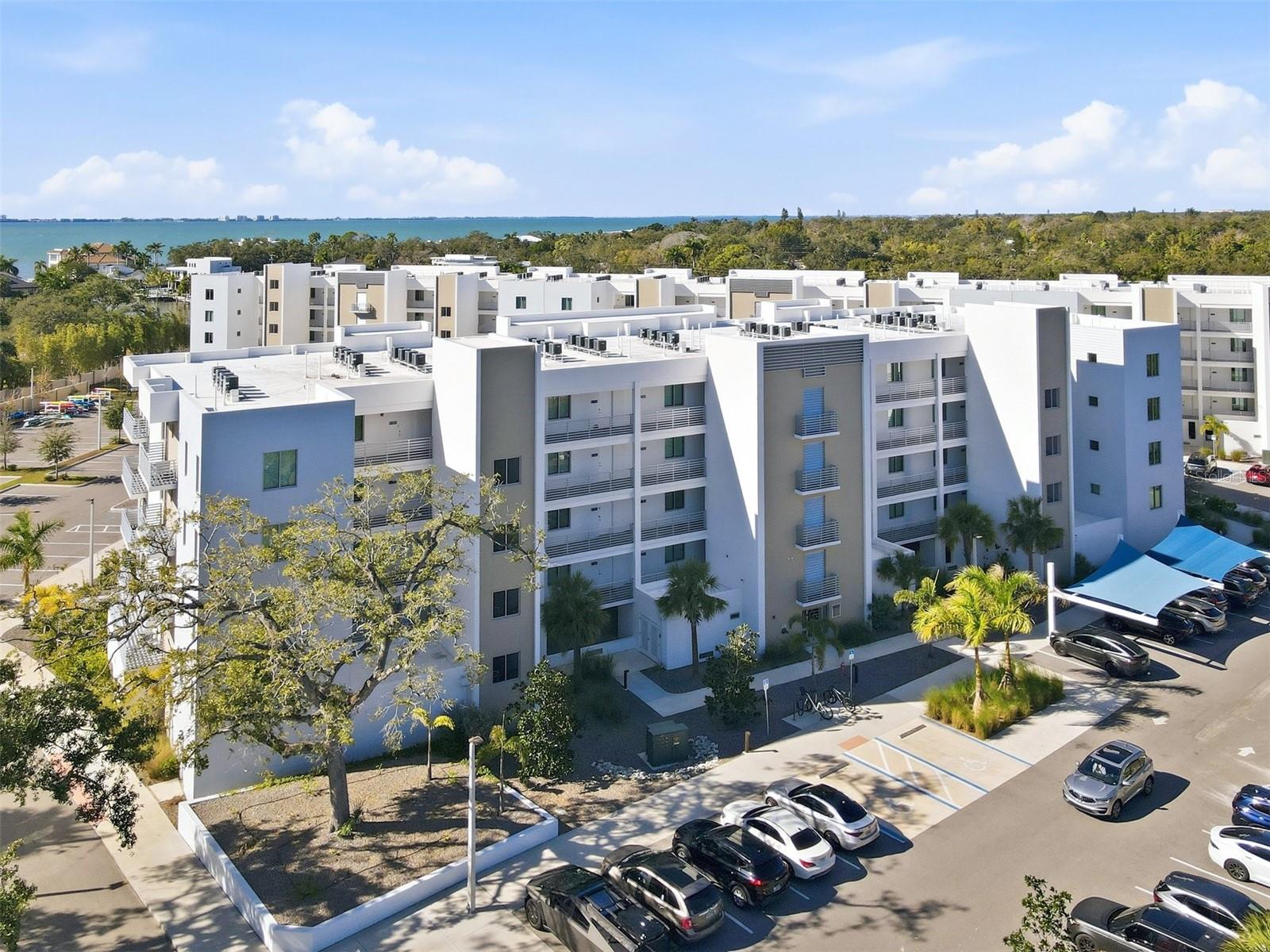 Image 2 of 48 For 1703 Tamiami Trail B507