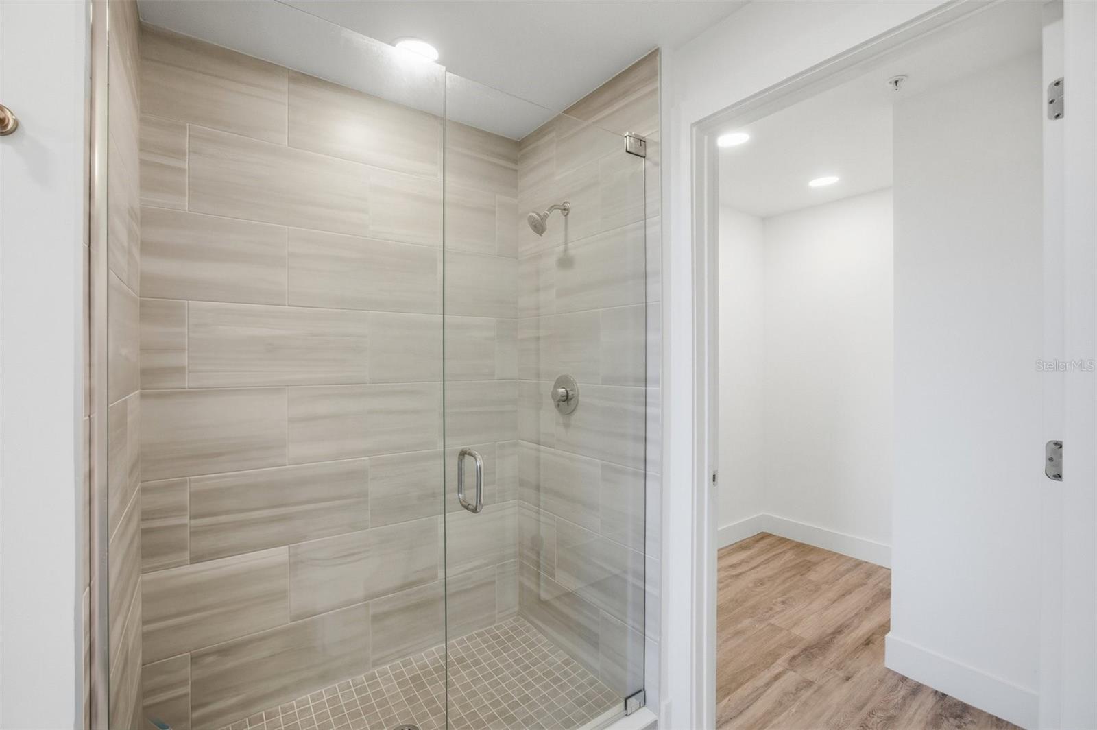 Image 22 of 48 For 1703 Tamiami Trail B507