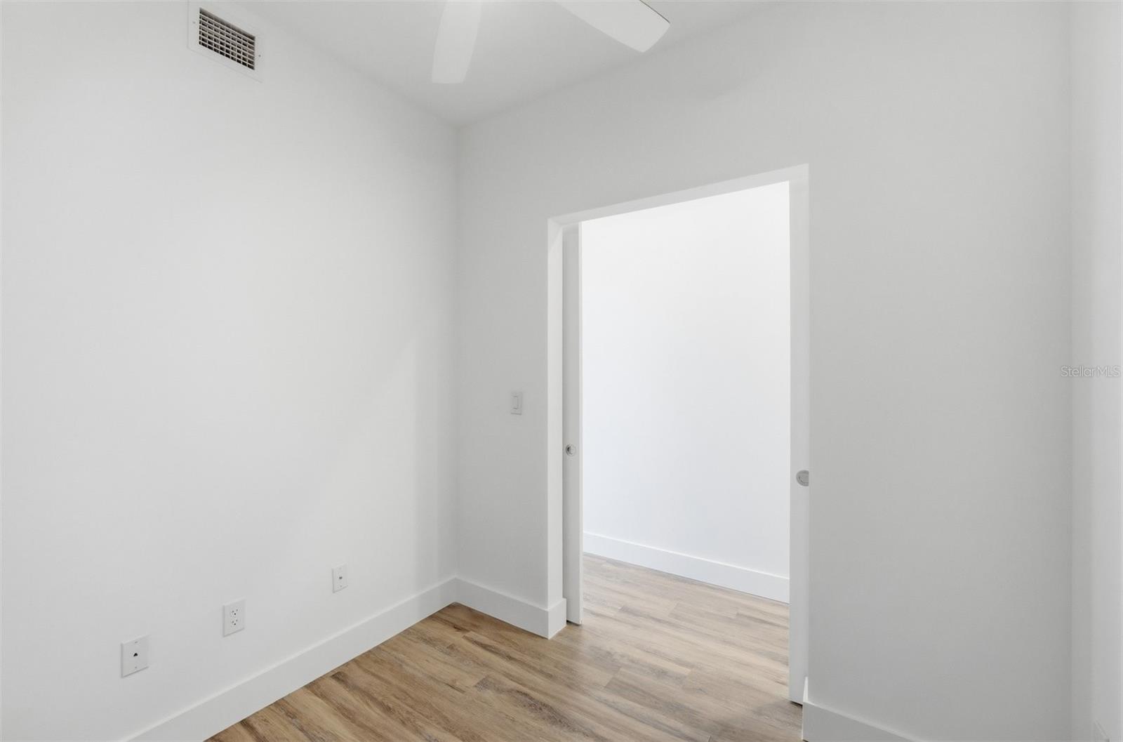 Image 25 of 48 For 1703 Tamiami Trail B507