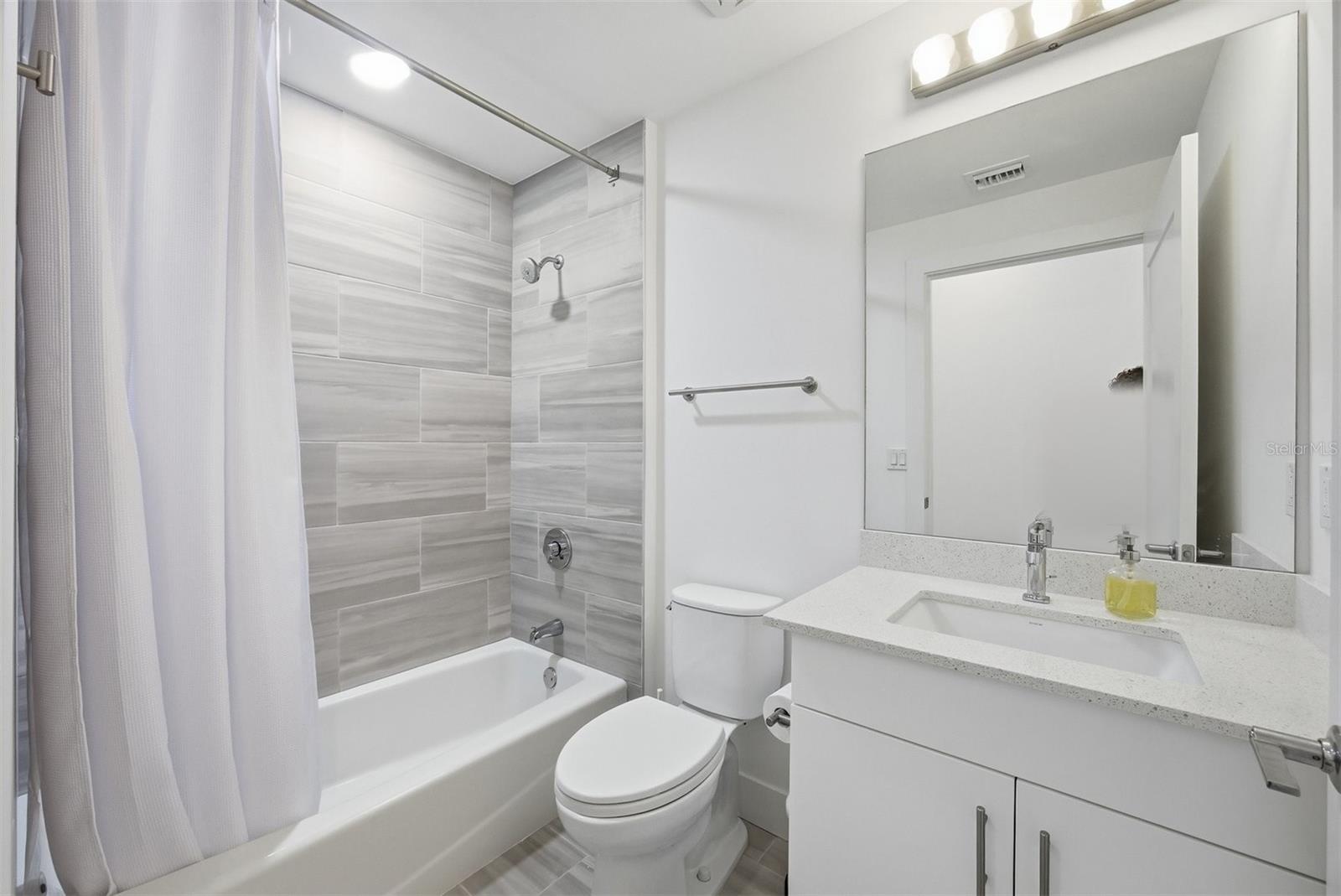 Image 26 of 48 For 1703 Tamiami Trail B507