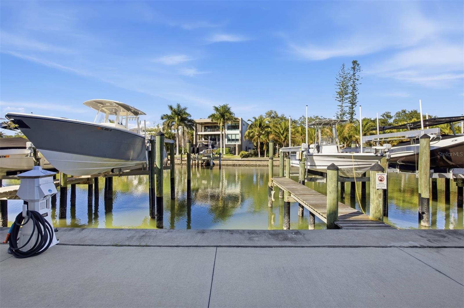 Image 32 of 48 For 1703 Tamiami Trail B507