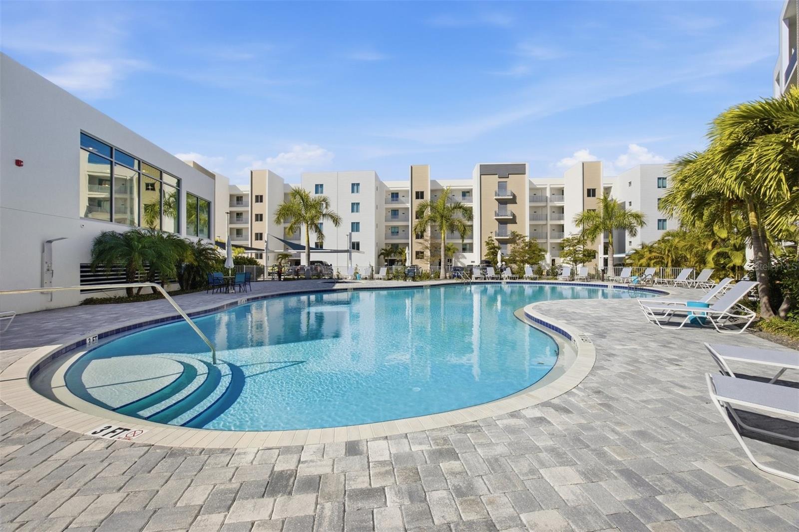 Image 40 of 48 For 1703 Tamiami Trail B507