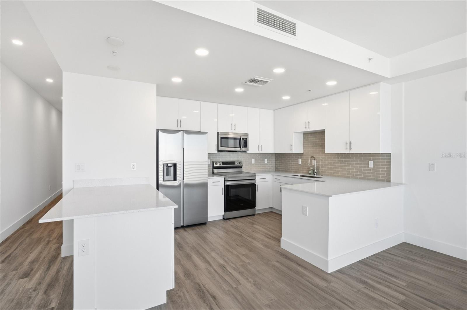 Image 8 of 48 For 1703 Tamiami Trail B507