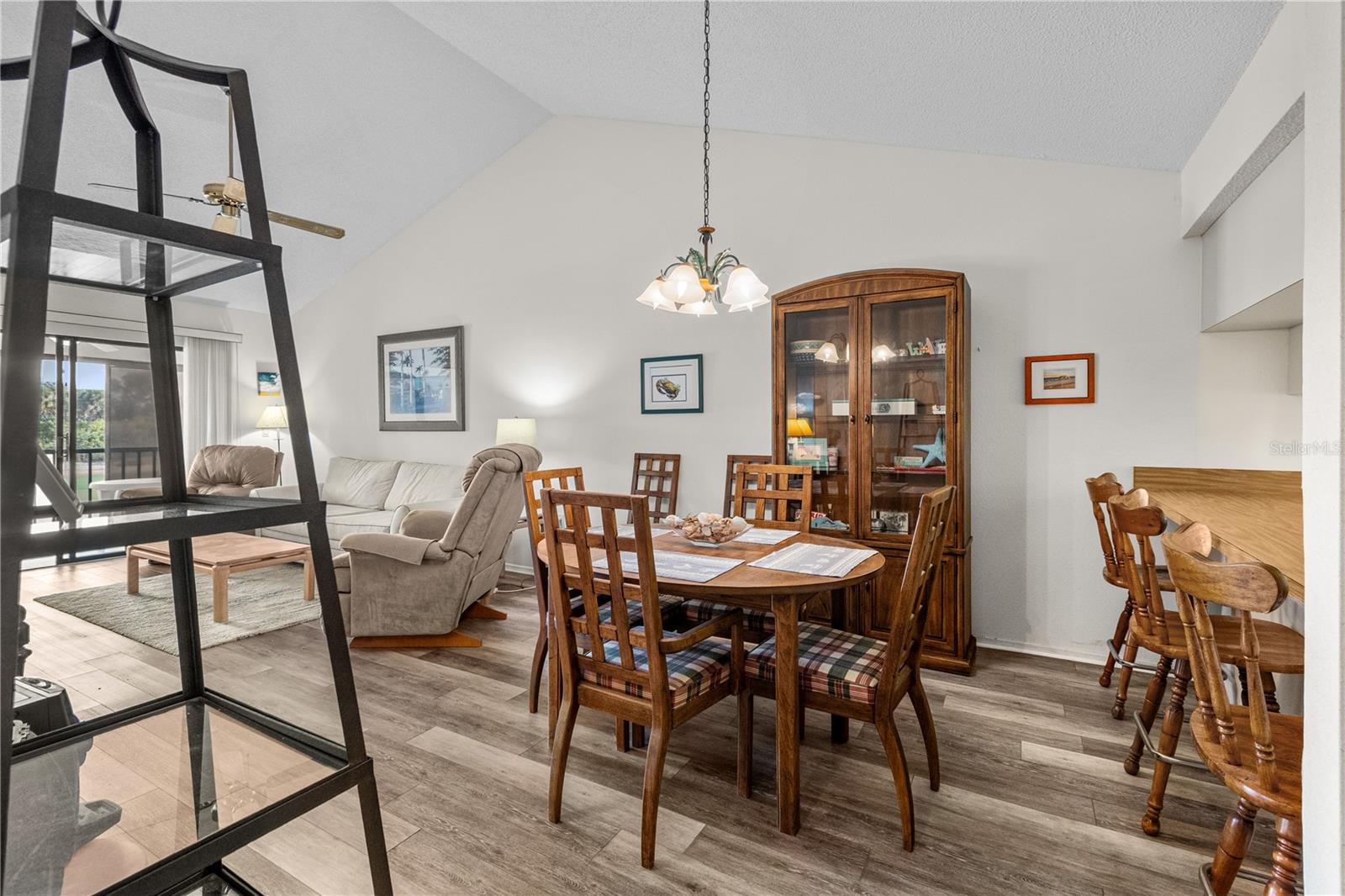 Image 11 of 68 For 922 Capri Isles Boulevard 217