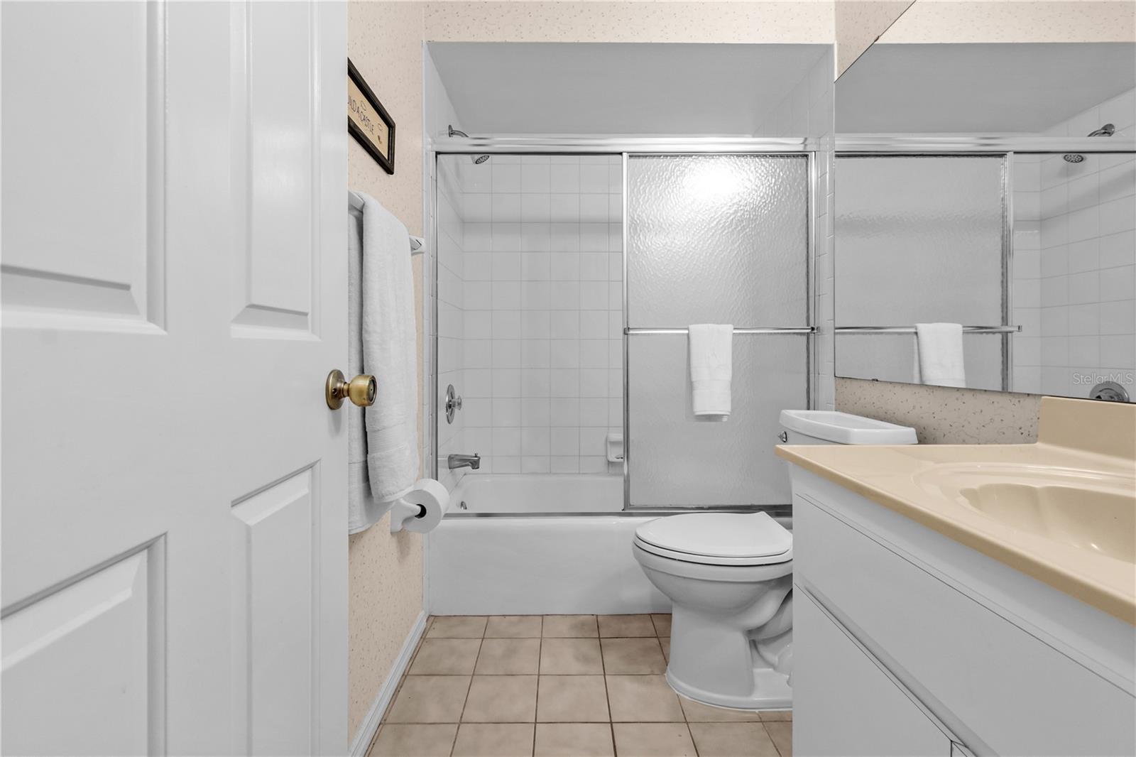 Image 19 of 68 For 922 Capri Isles Boulevard 217