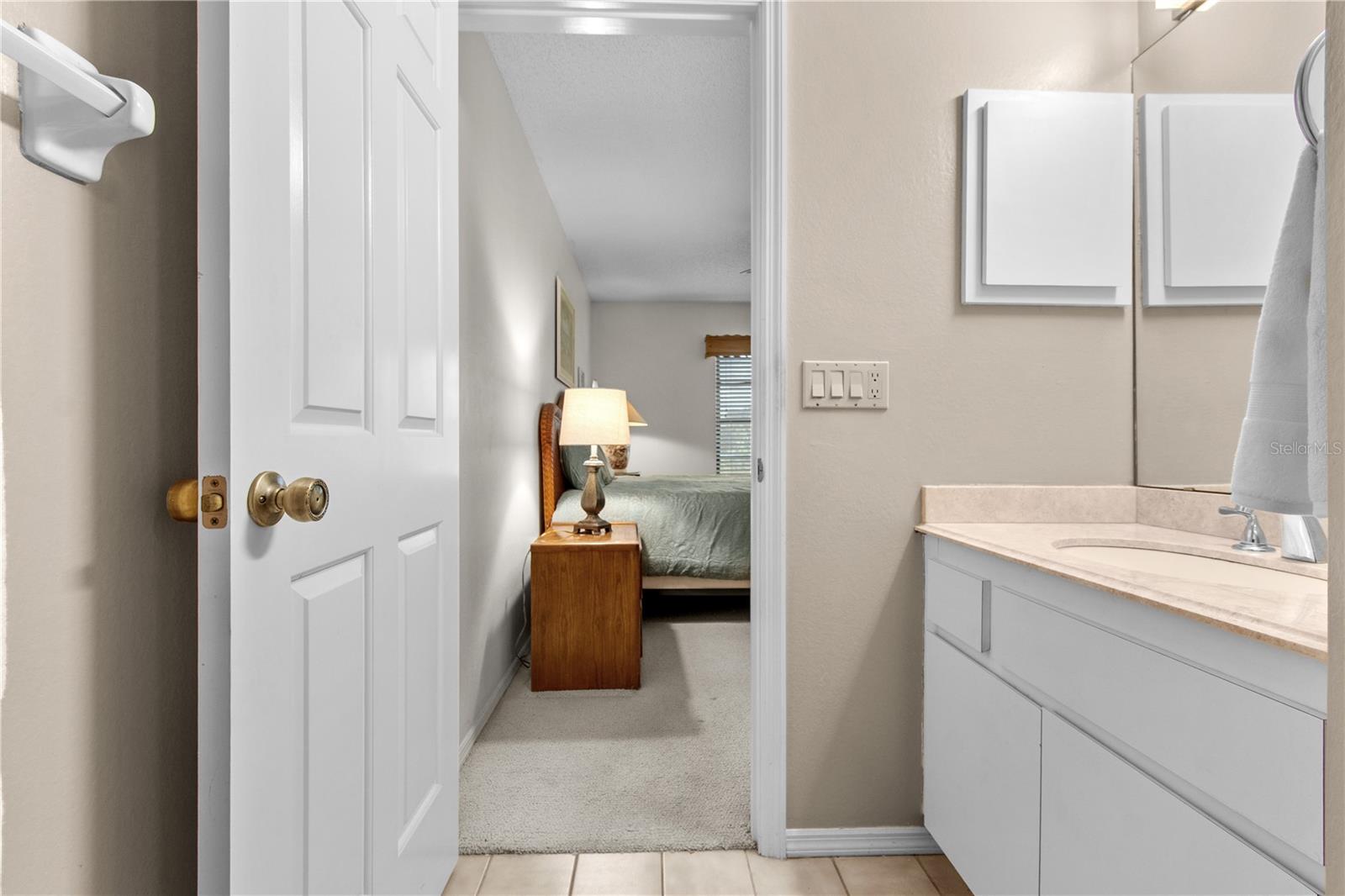 Image 27 of 68 For 922 Capri Isles Boulevard 217