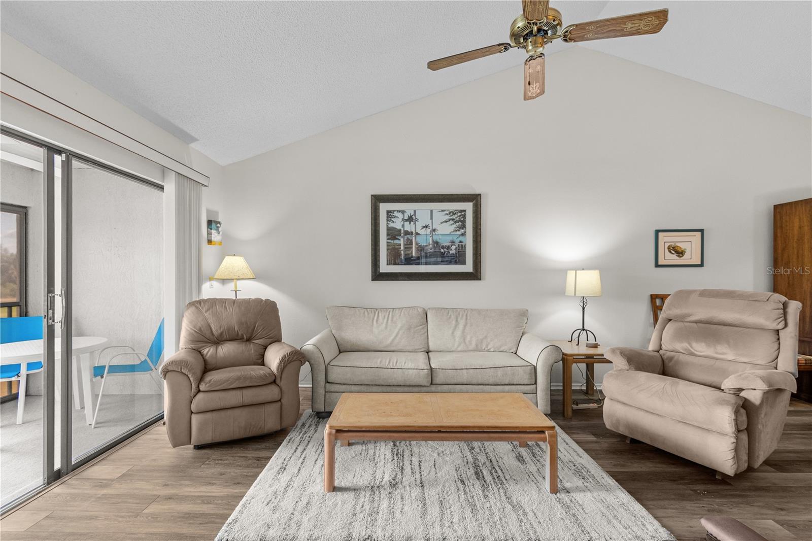 Image 28 of 68 For 922 Capri Isles Boulevard 217