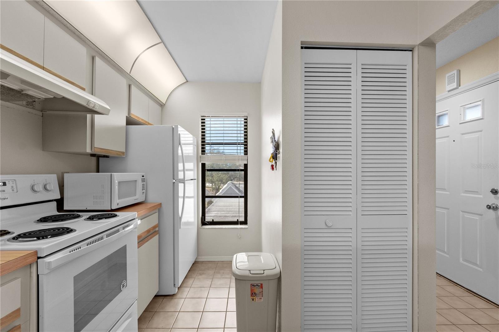 Image 34 of 68 For 922 Capri Isles Boulevard 217